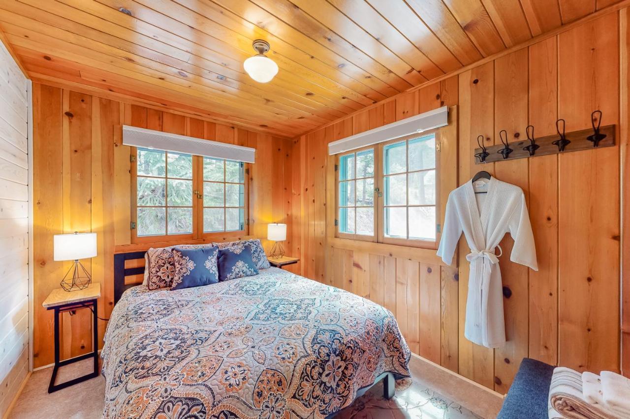 Knotty Pine Cabin Joseph Exterior photo